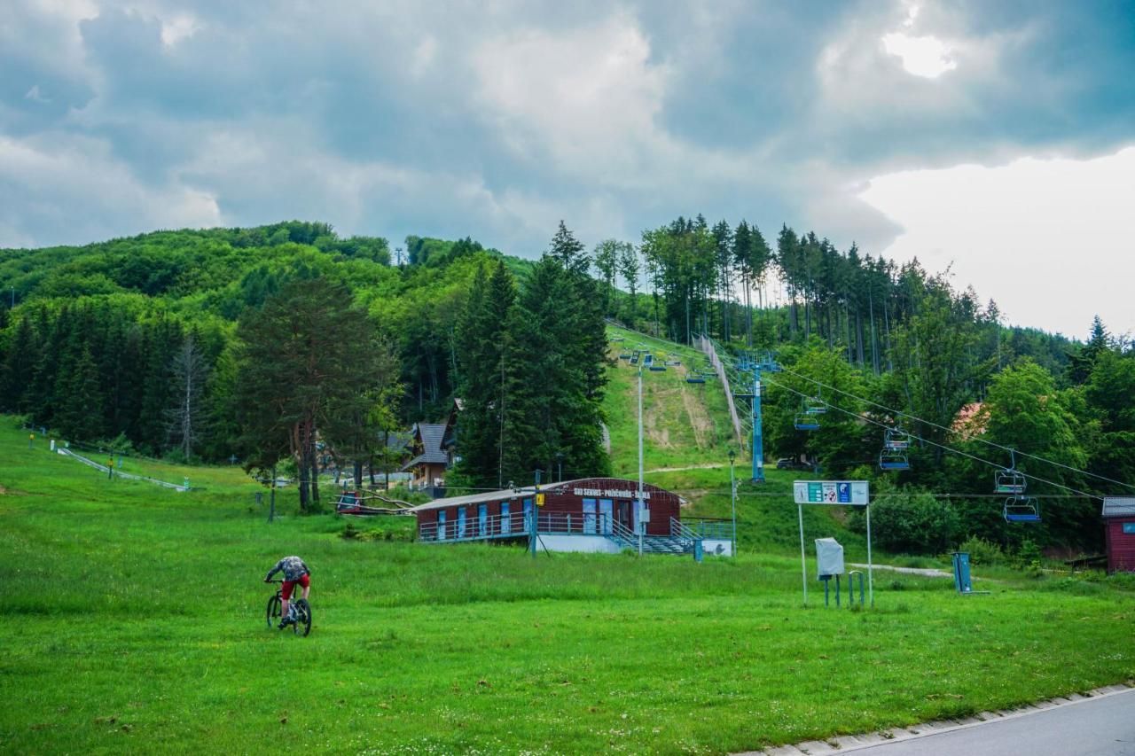Apartmany Sport & Ski Valca Bagian luar foto