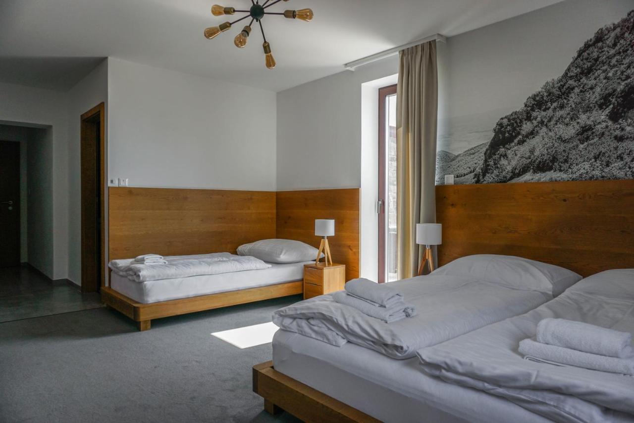Apartmany Sport & Ski Valca Bagian luar foto