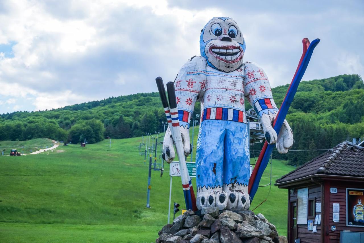 Apartmany Sport & Ski Valca Bagian luar foto